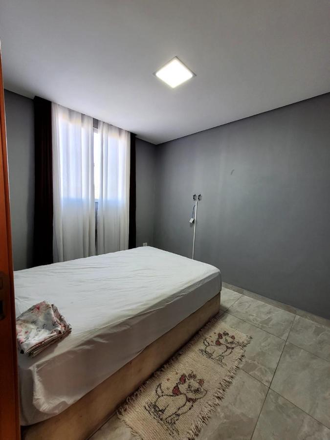 Appartamento Apartamento Em Londrina Privado Com 2 Quartos De Casal Com Utensilios Garagem E Wifi Esterno foto
